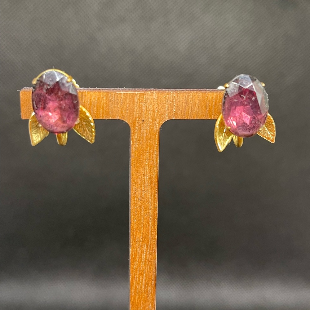Vintage CORO clip on (Screw back) earrings